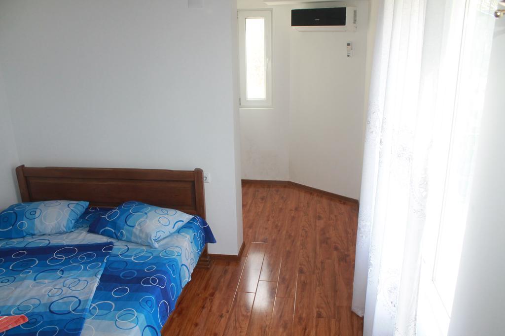 Guest House Maxim Makhinjauri Bagian luar foto